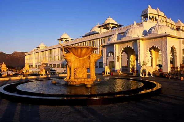 New Girls Escort in The Oberoi Udaivilas
